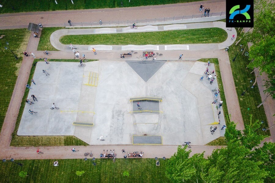 Krasnoarmeyskaya Ulitsa skatepark